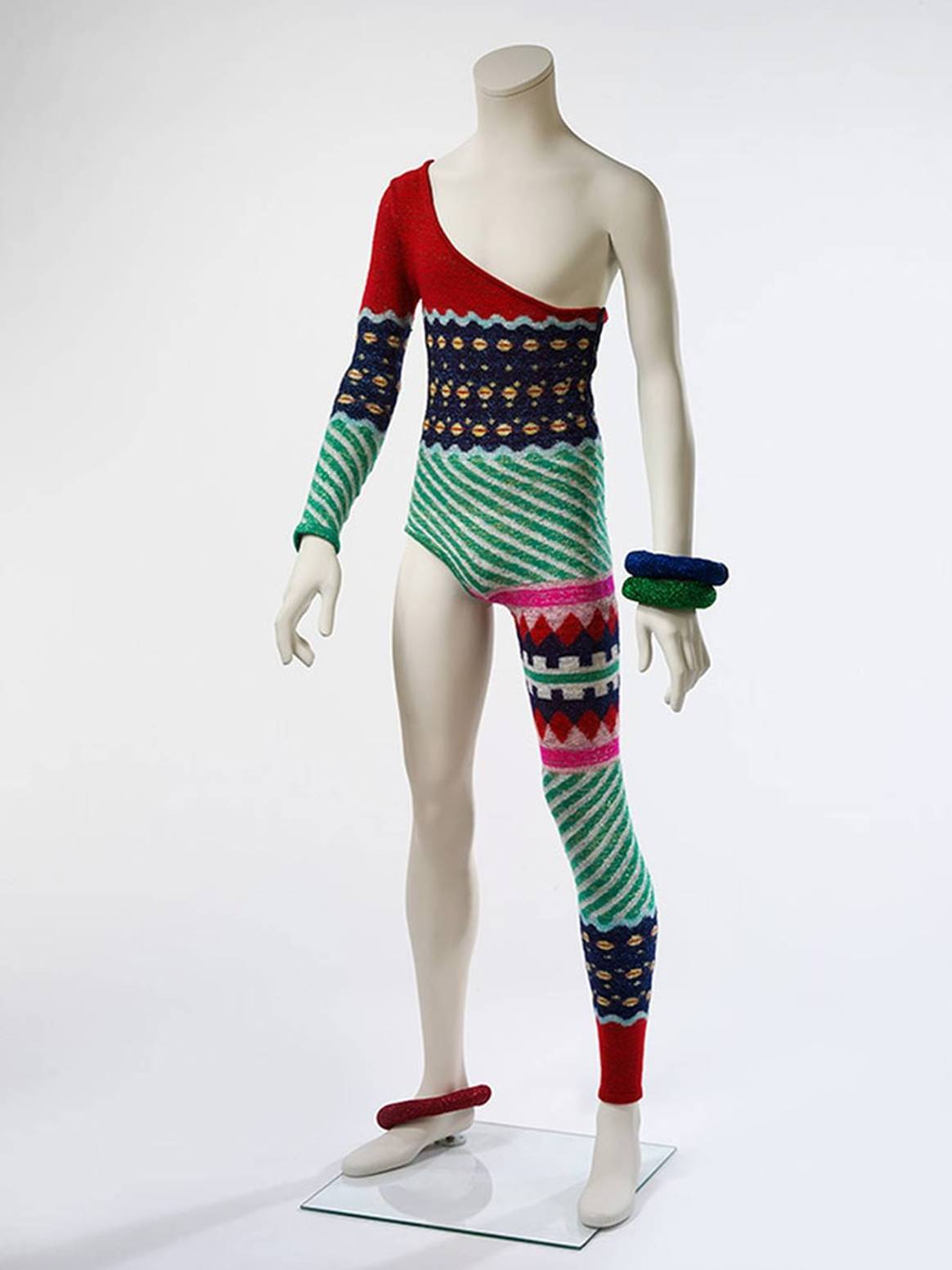 Asymmetrisch pak van Kansai
Yamamoto voor David Bowie. Foto: Brooklyn Museum