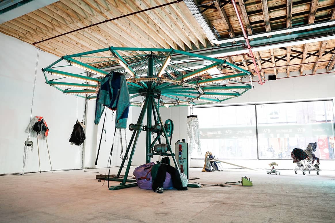 Installatie ’Unconventional
Overload’, Anouk van Kampen Wieling en Nina Dekker. Foto: Team Peter
Stigter