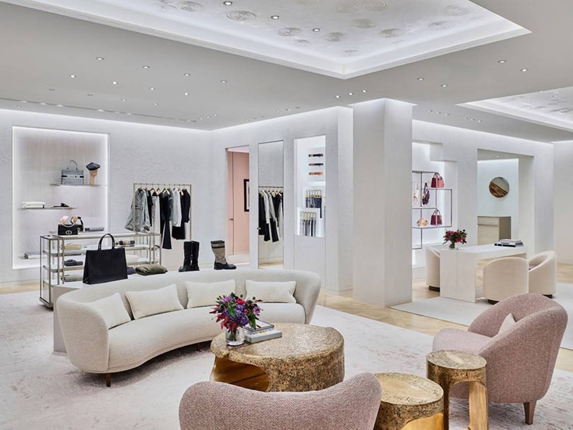 В Столешниковом переулке открылся обновленный бутик Dior