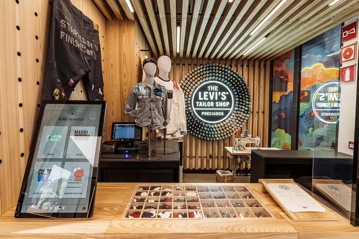 Levi’s celebra la apertura de su nueva flagship de Preciados con una colaboración con Misterpiro