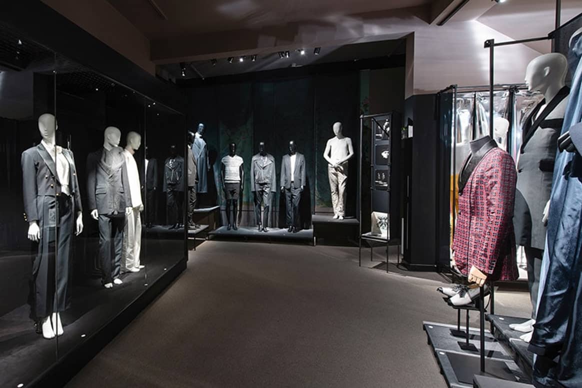 Binnenkijken: De ‘Masculinities’ tentoonstelling in het Mode- en Kantmuseum