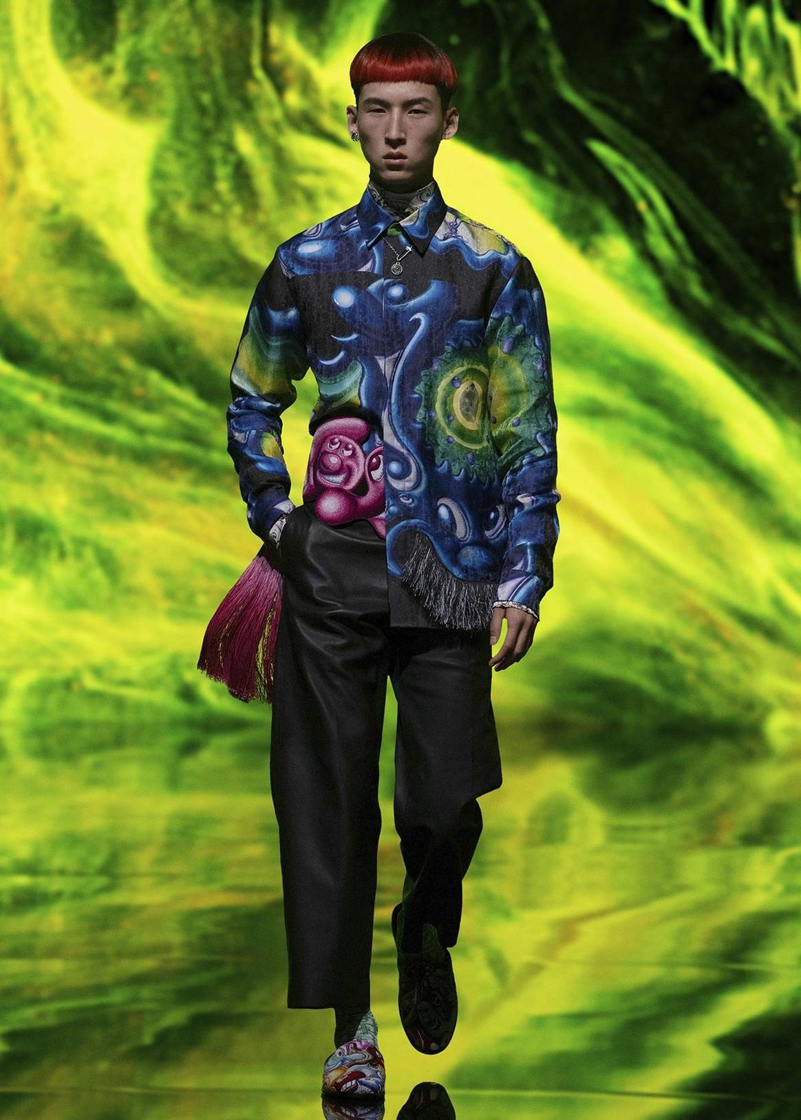 Dior präsentiert eine fröhliche und psychedelische H/W21 Herrenkollektion online