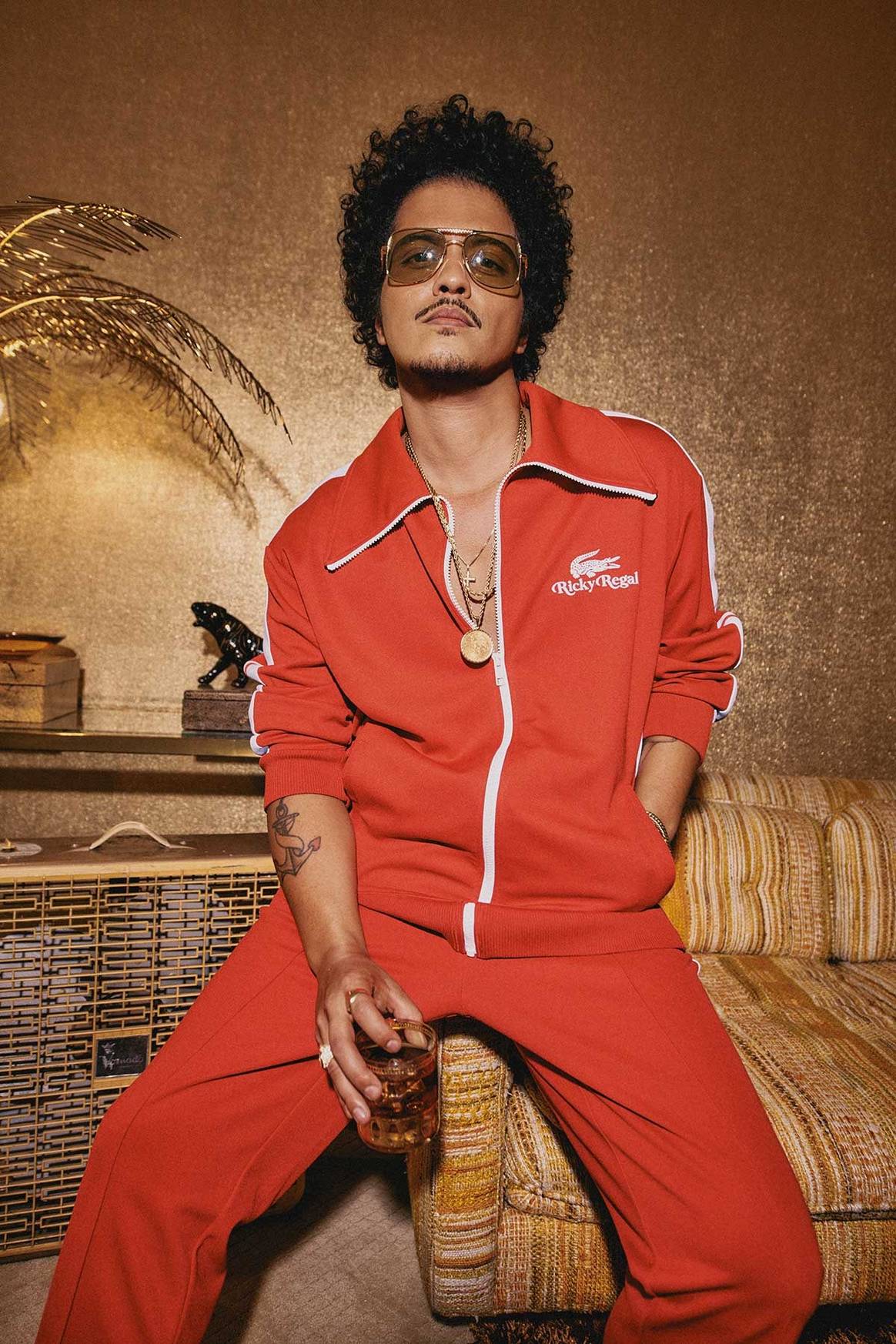 Bruno Mars lanza junto a Lacoste su primera línea de moda