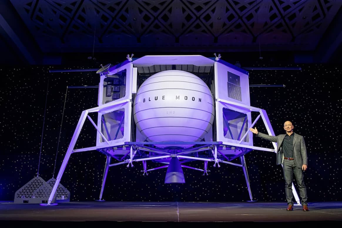 El futuro de Jeff Bezos como exdirector ejecutivo de Amazon: de liderar la carrera espacial a impulsar nuevos productos