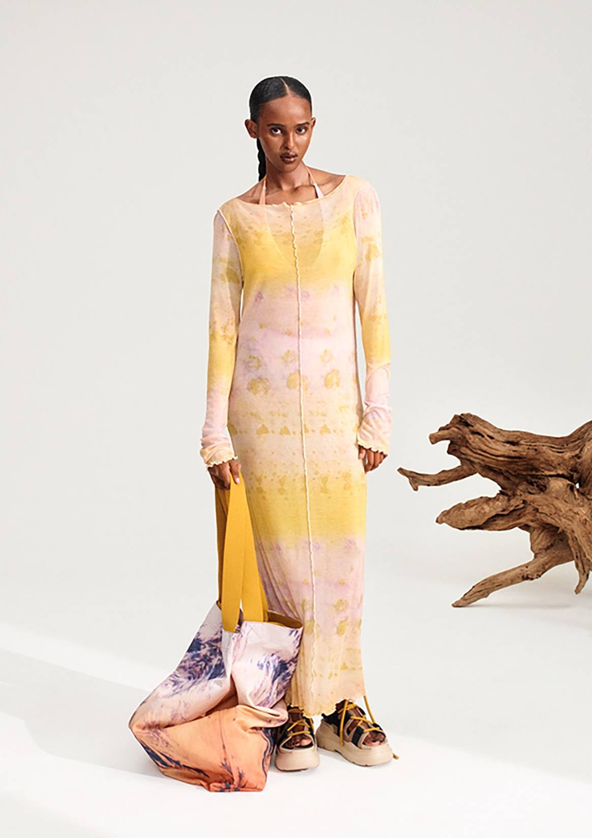 Pigmentos naturales, biotecnología e impresión digital: H&M lleva la sostenibilidad al “teñido” de sus prendas