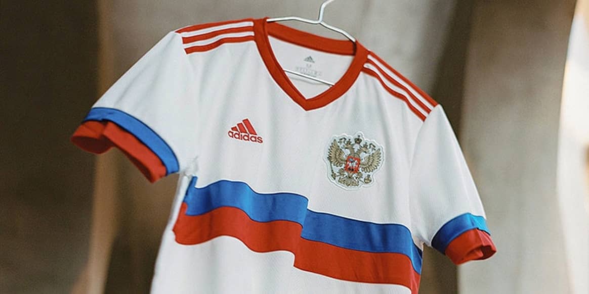 Adidas представила новую форму сборной России по футболу