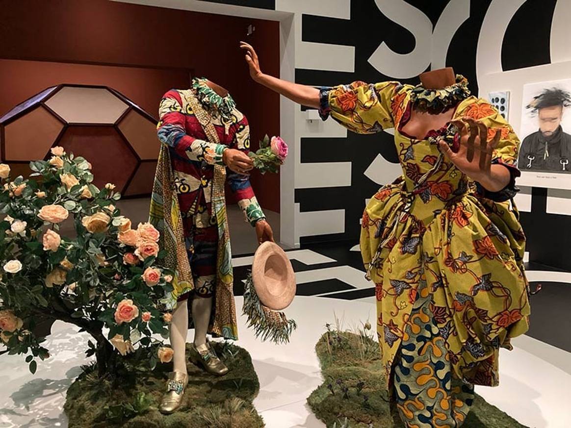 Yinka Shonibare,
installatie ‘The Pursuit’, 2007.