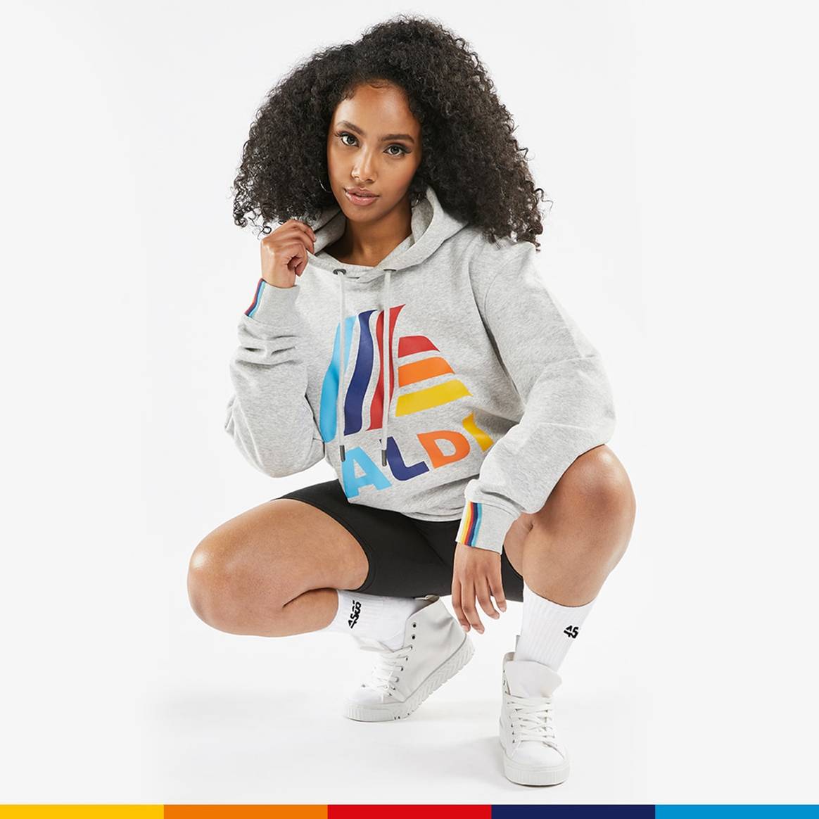Aldi trolea a Nike en el lanzamiento de “Aldimania”: su primera colección propia de moda casual