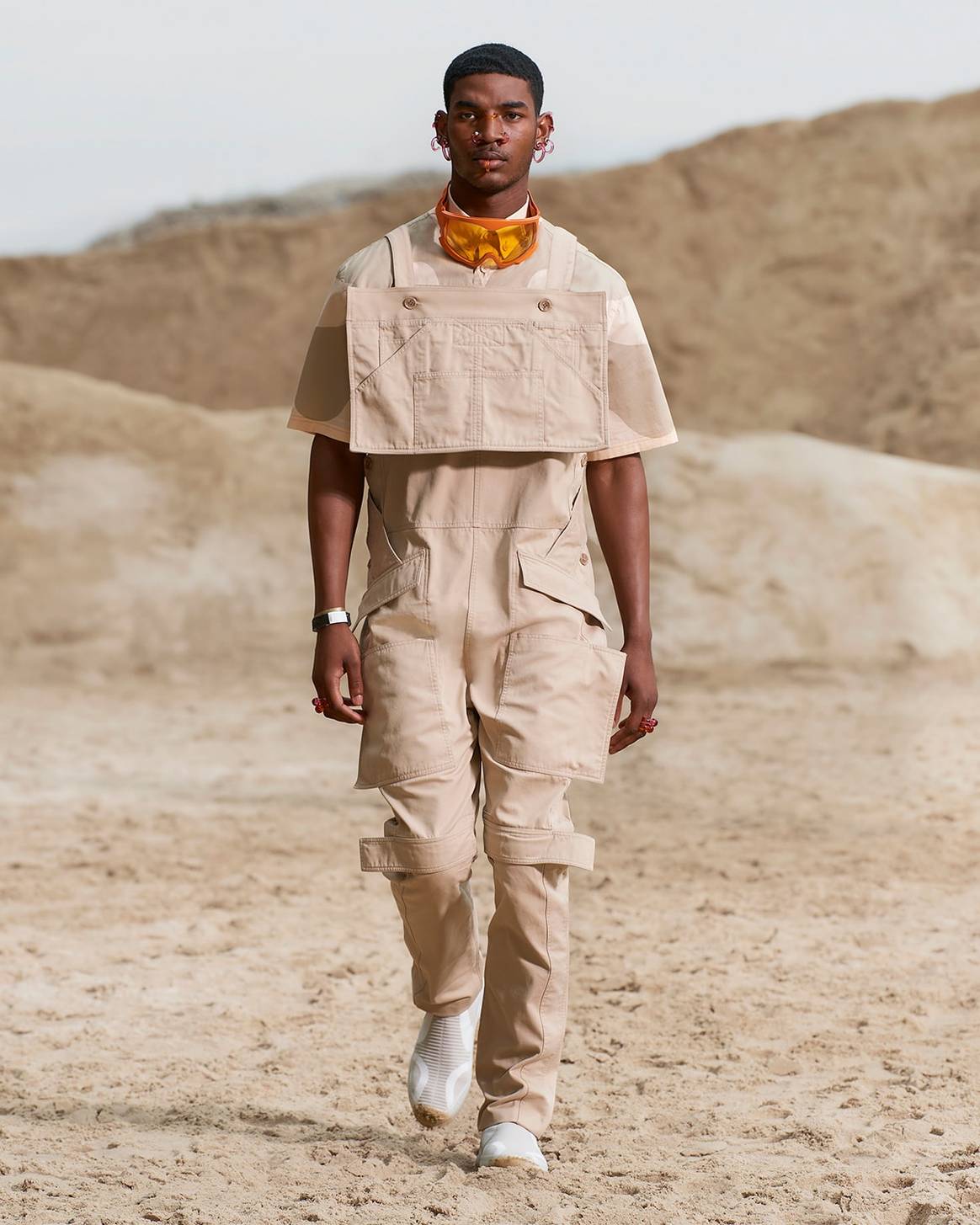 Burberry SS22: Tisci ‘challenges conventional codes’ in otherworldly menswear show
