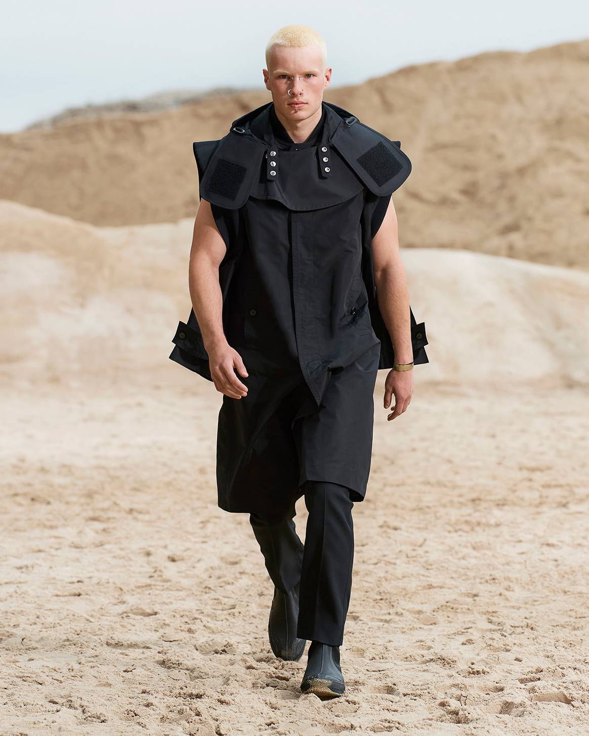Burberry SS22: Tisci ‘challenges conventional codes’ in otherworldly menswear show