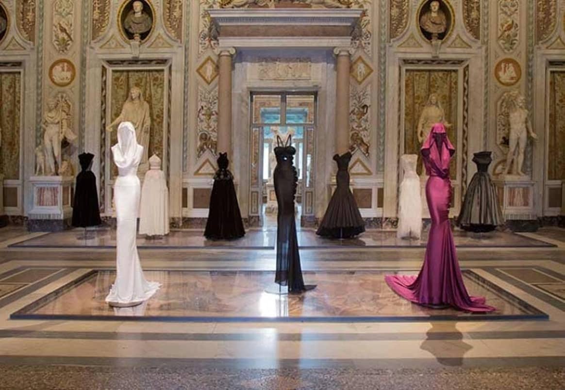 Paris haute couture extended by extra day