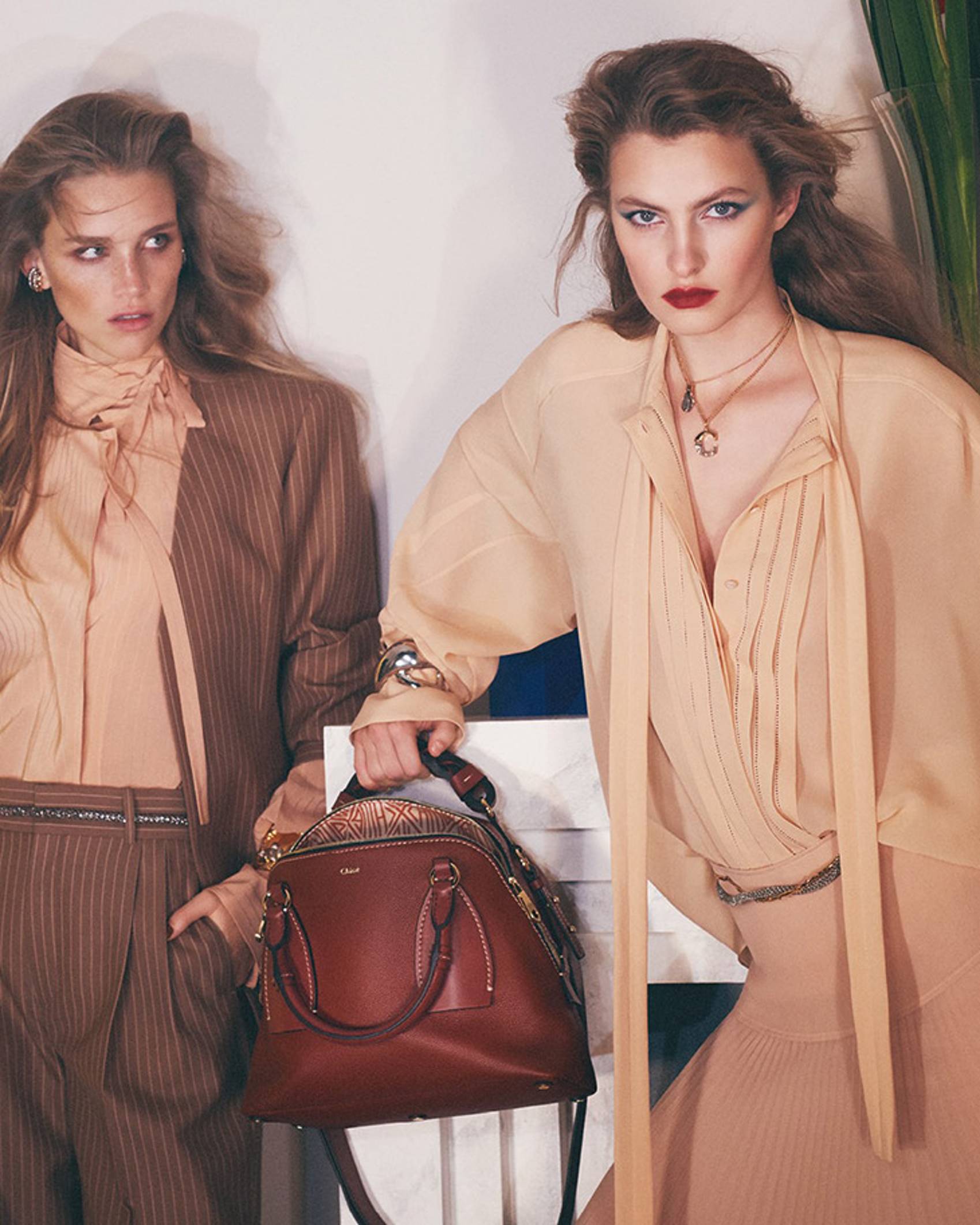 CHLOÉ SS20 CAMPAIGN - HANDLE WITH GRACE
